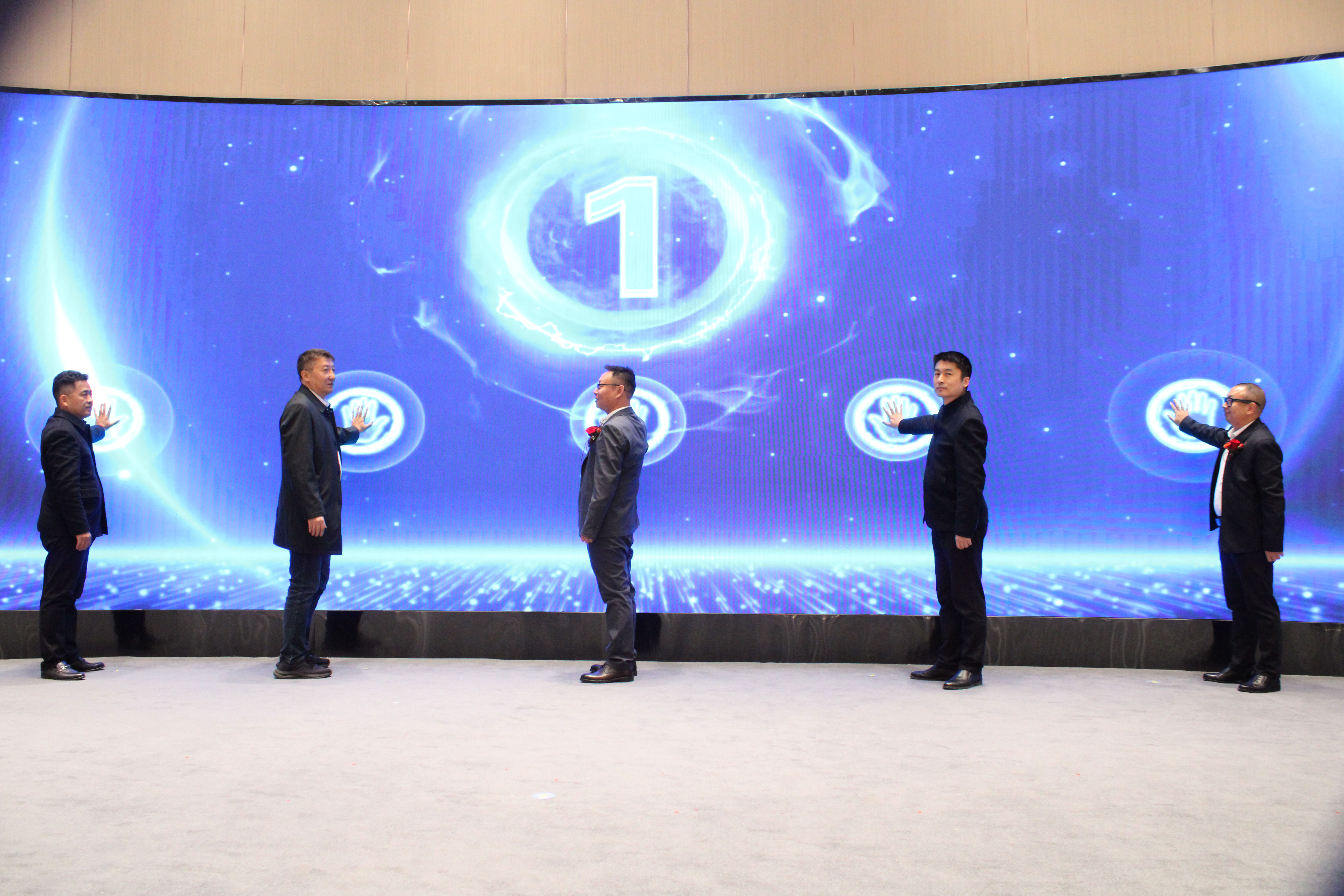 【智慧引領(lǐng)未來  創(chuàng)新驅(qū)動(dòng)發(fā)展】陜西高能國產(chǎn)信息化終端設(shè)備設(shè)計(jì)研發(fā)生產(chǎn)基地正式投產(chǎn)(圖7)