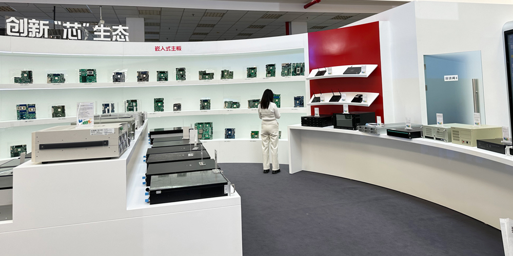 光合組織2025人工智能創新大會收官，高能計算機國產算力展現工業智能新圖景(圖3)